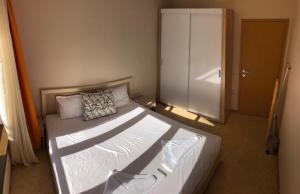 Royal Sun - Sunny Cove Apartment