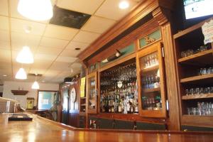 Moosomin Country Squire Inn