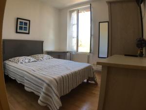 Appartement meublé 6 - 15 min Dampierre - 25 min Belleville - WIFI