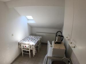 Appartement meublé 6 - 15 min Dampierre - 25 min Belleville - WIFI