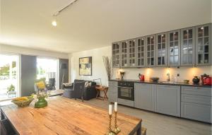 Stunning Apartment In Væggerløse With Wifi And 1 Bedrooms