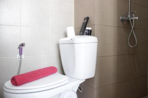 Homey 2BR Apartment at The Jarrdin Cihampelas By Travelio