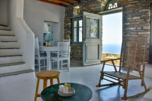 Living Theros Luxury Suites Tinos Greece