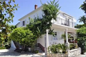 Marko Apartment - Sreser