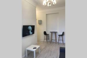 White&Light flat near Gulliver