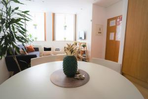 Downtown Porto Relaxed Apartment with Private Yard