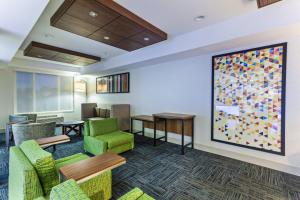 Holiday Inn Express Elk Grove West I-5 by IHG