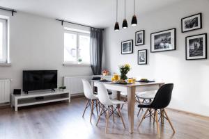 HOUSEHOST Apartament Świętego Krzyża Street