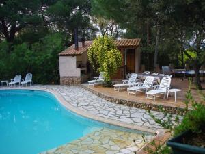 Maisons de vacances Location Villa et Studios Roquebrune-sur-Argens : photos des chambres