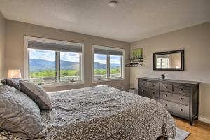 Intervale Family Retreat Mtn View and Pool Access!