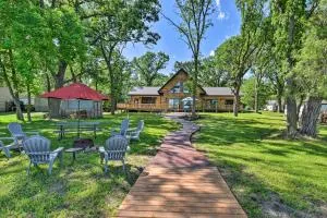 Spacious Pearl Lake Retreat with Yard and Private Dock - Paynesville