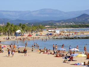 Maisons de vacances Location Villa et Studios Roquebrune-sur-Argens : photos des chambres