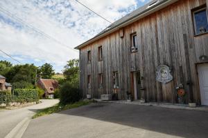 Maisons de vacances Les Gites de L'Yeres : Maison 4 Chambres