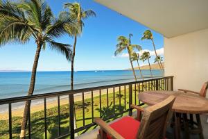 Apartment room in Sugar Beach Resort #328 by Ali'i Resorts