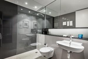 Deluxe Studio room in Fraser Suites Sydney