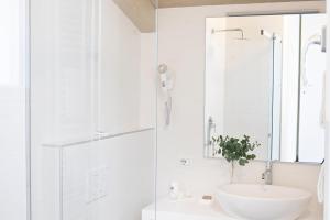 CHARMING MOMENT di Villa Porta - Residenza Porto Vecchio