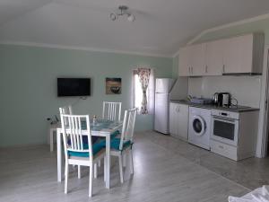 La Mer Apartments