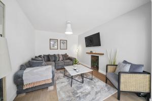 Clarence House-Windsor-Parking-5 bed