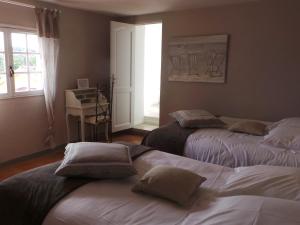 B&B / Chambres d'hotes Chateau Maravenne : photos des chambres