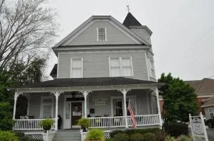 Trowell Historic Inn - Uvalda