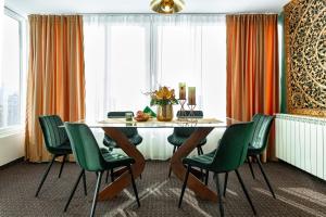 Qult - The Renaissance Affair