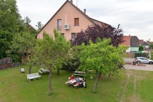 Maisons de vacances L'eclos des vignes - Appartements haut de gamme avec Spa : photos des chambres