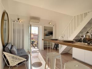 Appartements Nestor&Jeeves - DUPLEX MIROIR - Hyper center - Shopping area - Top floor : photos des chambres