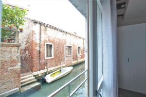 Magno Luxury Apt Canal View