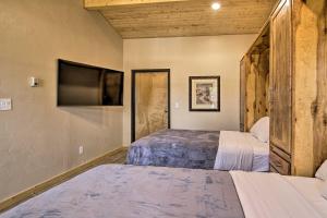 Mountain Cabin, Walk to DiningandMemorial Park!