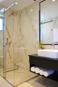 ArtNest Luxury Hotel & Suites