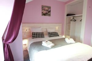 Hotels Hotel La Couronne : photos des chambres