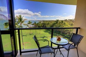 Apartment room in Kihei Surfside #612 by Ali'i Resorts