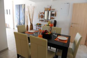 Polyxenia Isaak Luxury Villas and Apartments