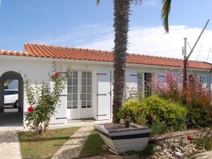 Hotels Hotel Le Goeland : Chambre Simple - Vue sur Jardin