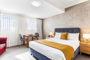 Mandala Signature Berry