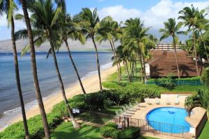 Apartment room in Kihei Beach #405 by Ali'i Resorts