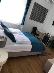 Deluxe Double Room with Bath room in Villa Campana