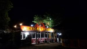 Mexican Resortlampang