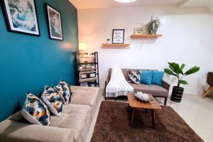 Cozy Space Near SM with Netflix and Fiber WiFi