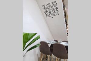 Cozy Space Near SM with Netflix and Fiber WiFi