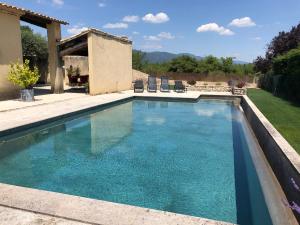 Maisons de vacances Villa dans le LUBERON a 2 km de LOURMARIN : photos des chambres