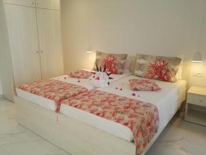 Bouganville Bed & Breakfast Stegna