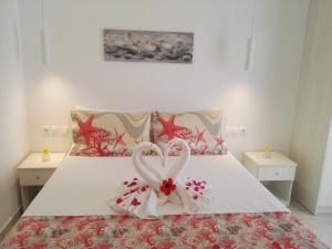Double Room with Garden View room in Bouganville Bed & Breakfast Stegna