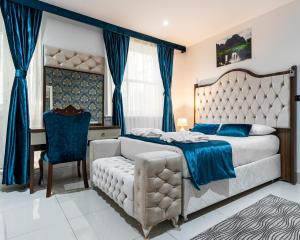 Family Room with Private Bathroom room in Vilenza Hotel