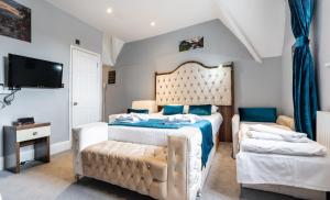 Family Room with Private Bathroom room in Vilenza Hotel