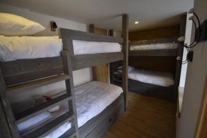 Chalets VAUJANYLOCATIONS - Chalet Opaline : photos des chambres