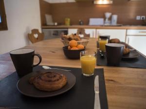 Maisons de vacances VAUJANYLOCATIONS - Chalet De Marie : photos des chambres