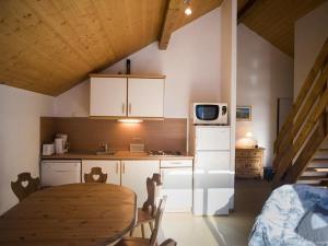 Maisons de vacances VAUJANYLOCATIONS - Chalet De Marie : photos des chambres