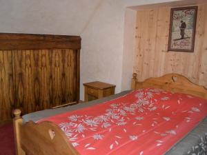 Maisons de vacances VAUJANYLOCATIONS - Chalet Perin : photos des chambres
