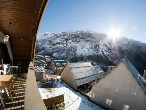 Maisons de vacances VAUJANYLOCATIONS - Chalet Perin : photos des chambres